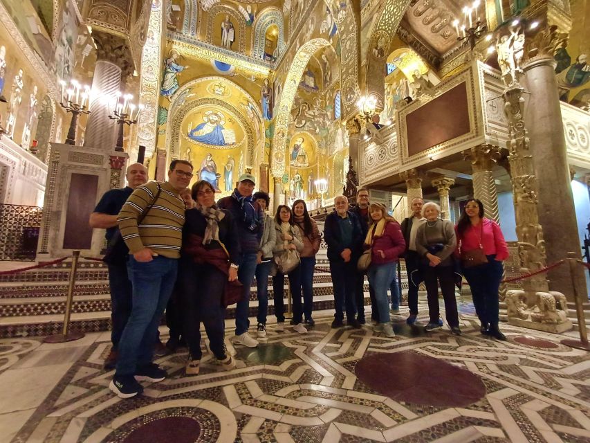 Tour Cappella Palatina e palazzo Reale: patrimonio Unesco - Meeting the guide beside the ticket kiosk