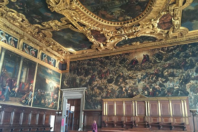 Tour of Venice in Doge's Palace and St Mark's Basilica - Timing, crowds, and physical demands