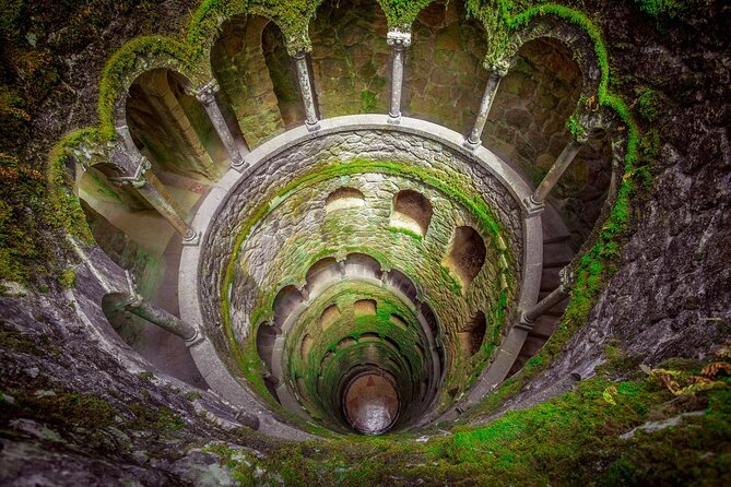 Tour Sintra Palaces & Mountain - Quinta da Regaleira is the most atmospheric option