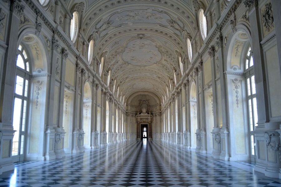 Turin: Palace of Venaria Guided Tour - Meeting the Guide in Venaria Reale