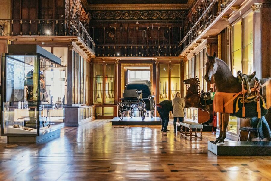Turin: Royal Palace Entry Ticket and Guided Tour - Meeting the Savoy family in the Royal Apartments