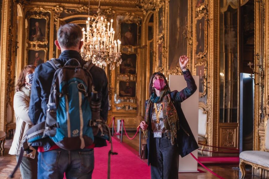 Turin: Savoy Royal Palace Small Group Guided Tour - What families and history lovers should know