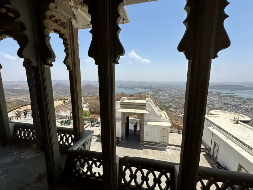 Udaipur: Sajjangarh Monsoon Palace Day Trip with Tickets - The views are the main event