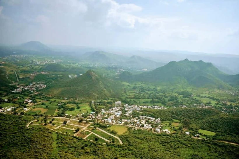Udaipur: Sajjangarh Monsoon Palace Day Trip with Tickets - Should you book the Monsoon Palace trip?