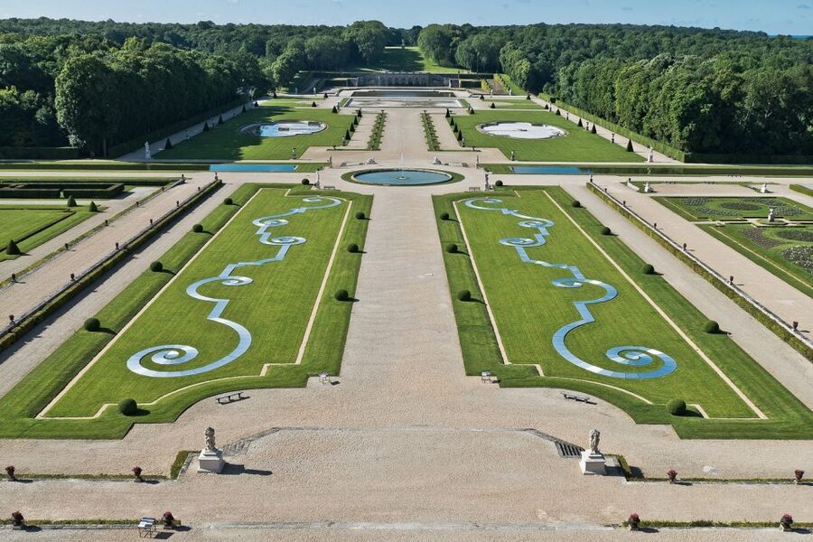 Vaux le Vicomte Chateau Entry Ticket and Chateaubus Transfer - Why Vaux-le-Vicomte is worth the trip from Paris