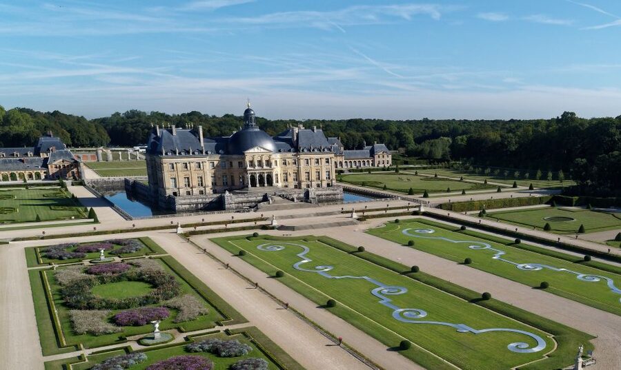 Vaux le Vicomte Chateau Entry Ticket and Chateaubus Transfer - The five-hour shape of the visit