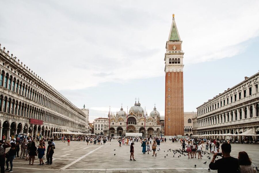 Venice: After-Hours St. Mark’s & Doge's Palace VIP Tour - Doge’s Palace and the machinery of Venetian power