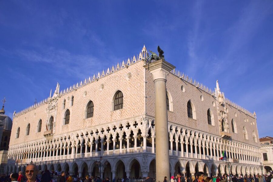 Venice: Basilica and Doge's Palace Tour with Gondola Ride - Should you book it?