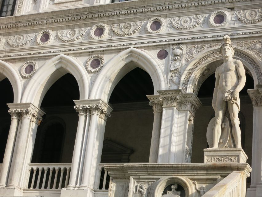 Venice: Doge's Palace and Basilica Tour with Gondola Ride - Price, pace, and who gets the best value