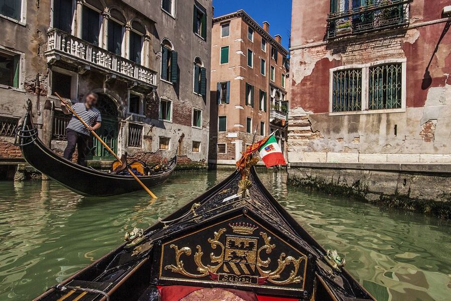 Venice: Doge's Palace and Basilica Tour with Gondola Ride - Practical advice before you go