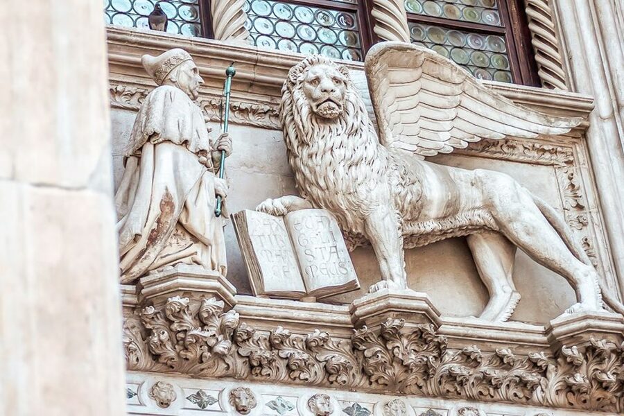 Venice: Doge's Palace and St. Mark's Basilica Tour - Key points at a glance