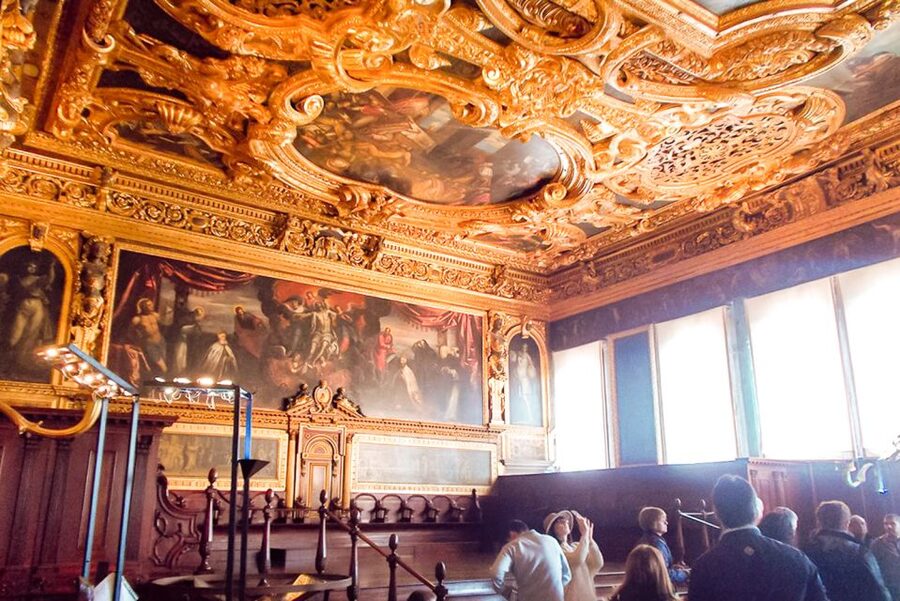 Venice: Doge's Palace and St. Mark's Basilica Tour - The guides make or break the visit