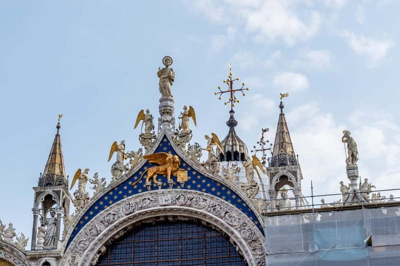 Venice: Doge's Palace and St Mark's Basilica Walking Tour - The guides make the difference