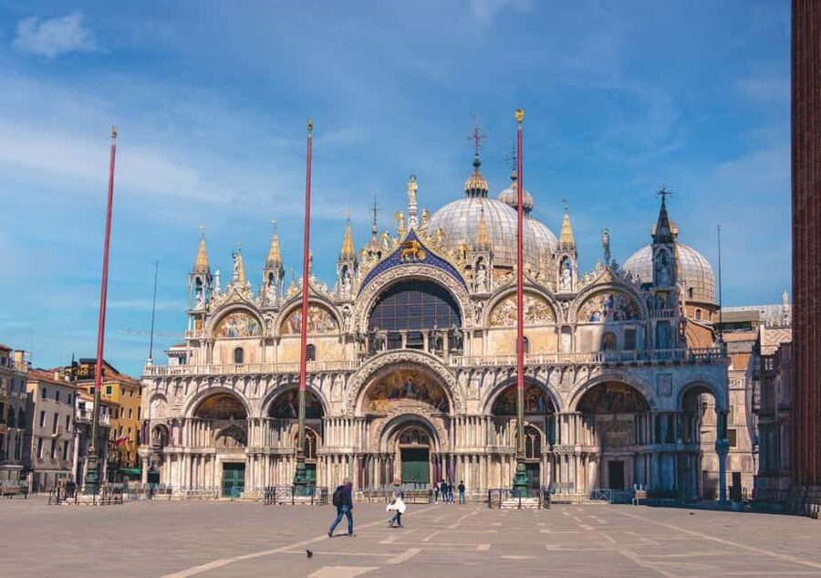 Venice: Doge's Palace and St Mark's Tour with Gondola Ride - The Bridge of Sighs and New Prisons