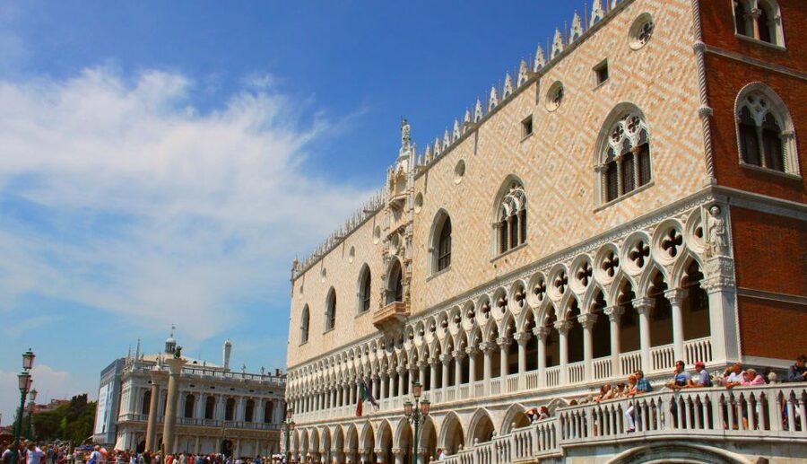 Venice: Doge's Palace, Bridge of Sighs & Prisons Guided Tour - Who will enjoy this tour most?