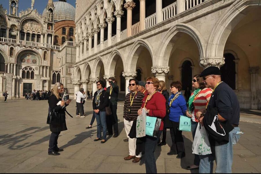 Venice Doge's Palace & Prisons Tour - The Gothic exterior and Scala dei Giganti