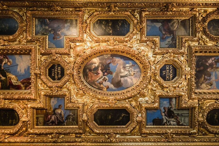 Venice: Doge's Palace Skip-the-Line Ticket with Guidebook - The History Gallery and VR journey