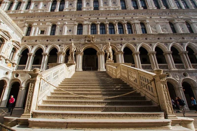 Venice: Doges Palace, Prison, and Secret Passageways Tour - Who should book this Venice tour?