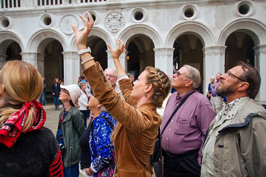 Venice: Doges Palace, Prison, and Secret Passageways Tour - The grand palace rooms: Tintoretto, Veronese, and the Doge