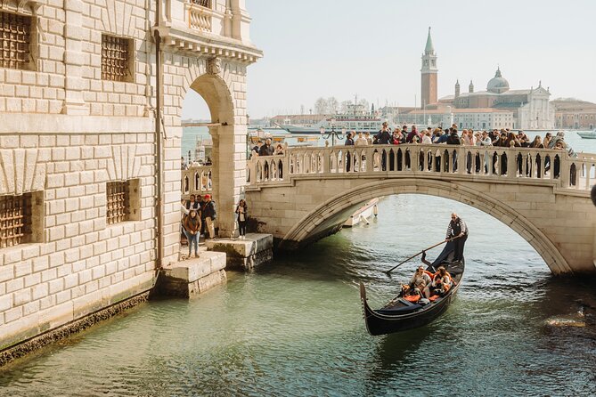 Venice In a Day: St Mark's, Doges Palace Gondola Ride & City Tour - The essential facts at a glance