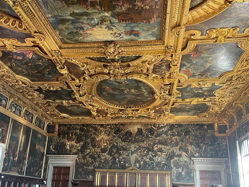Venice: St. Mark's Basilica & Doge's Palace Tour with Ticket - The guides and audio equipment