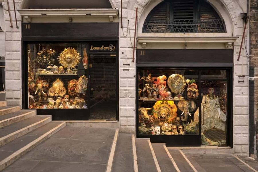 Venice: St. Mark's, Doge's Palace, Rialto, and Gondola Tour - Why this tour works well for a short Venice visit