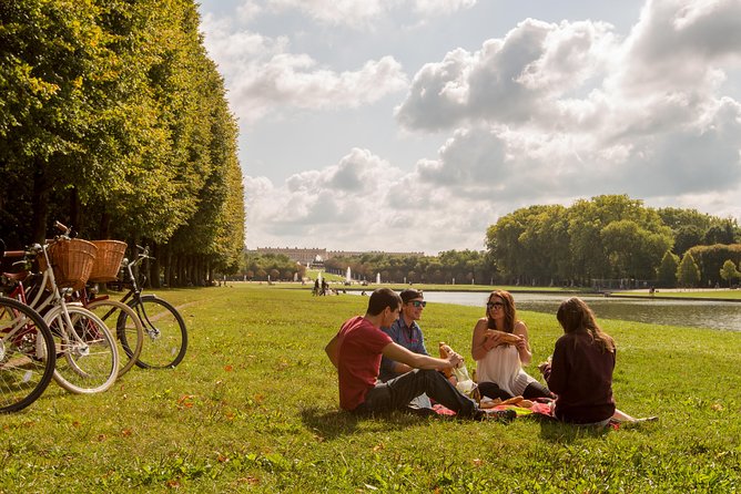 Versailles Bike Tour with Market, Gardens & Guided Palace Tour - Why this is a smart way to see Versailles