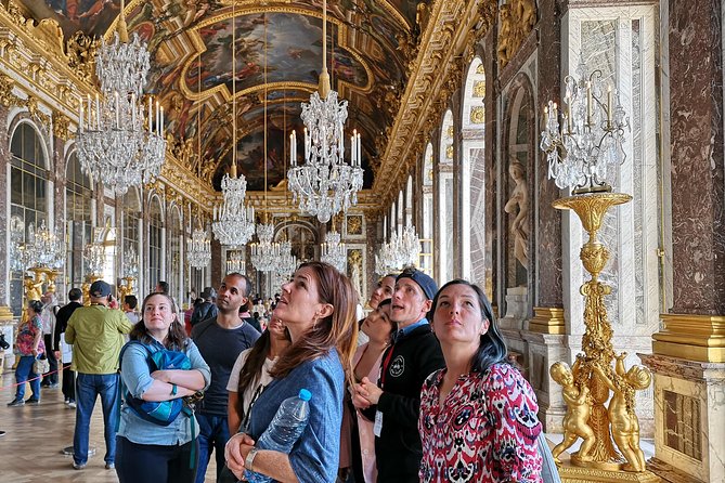 Versailles Bike Tour with Market, Gardens & Guided Palace Tour - Starting at the château and getting your bearings