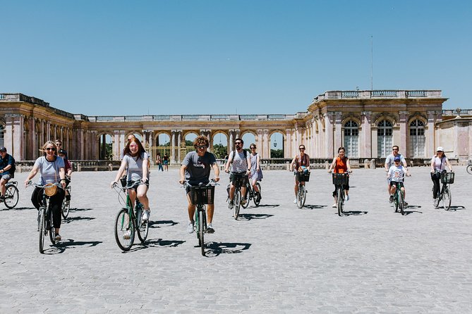 Versailles Domain Bike Tour with Palace Entry by Train from Paris - Returning the bikes before entering the palace