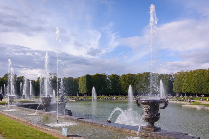 Versailles: Full Day Tour & Shuttle from Paris - Reaching the Trianon Estate and Queen’s Hamlet