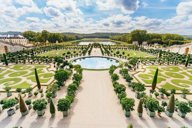 Versailles Full Tour: Palace, Gardens & Marie-Antoinette’s Estate - Starting with the Palace of Versailles