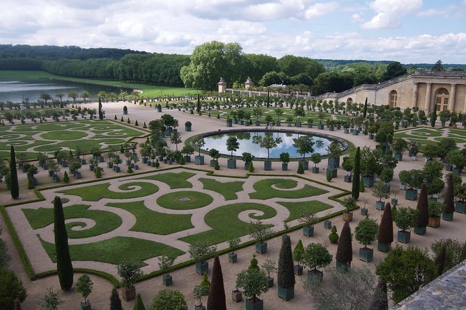 Versailles Palace and Gardens Tour by Train from Paris - The Hall of Mirrors is the visual high point