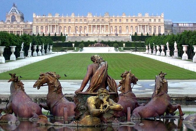 Versailles Palace, Garden Entry Ticket - Optional Private Guide - Entering the palace with a timed ticket