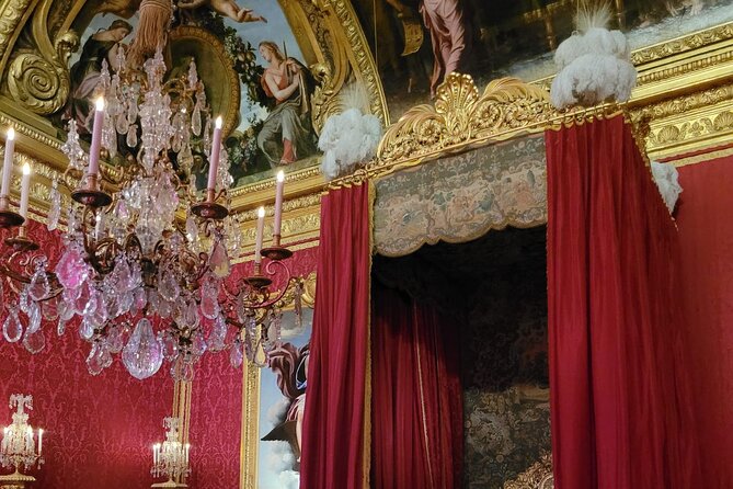 Versailles Palace Guided Tour with Gardens Access - Gardens, fountains, and the long walk to Trianon