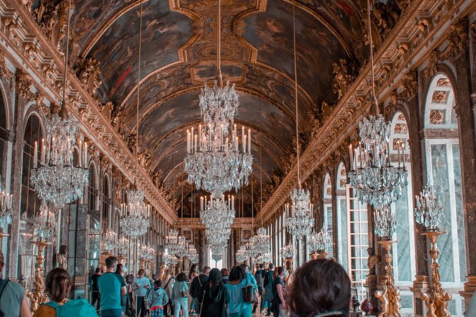 Versailles Palace Guided Tour with Reserved Entry - Exploring the gardens after the tour