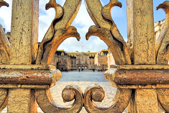 Versailles Palace Private Half Day Guided Tour including Hotel Pickup from Paris - Is four hours enough for Versailles?