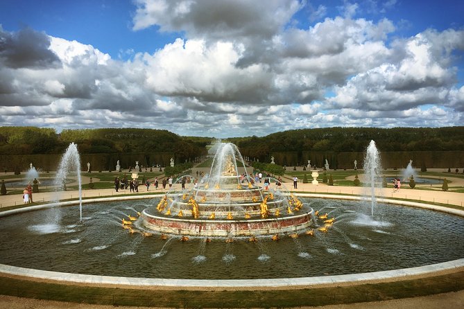 Versailles Palace Private Tailored Guided Tour With Hotel Pickup - Why private transport changes the Versailles day