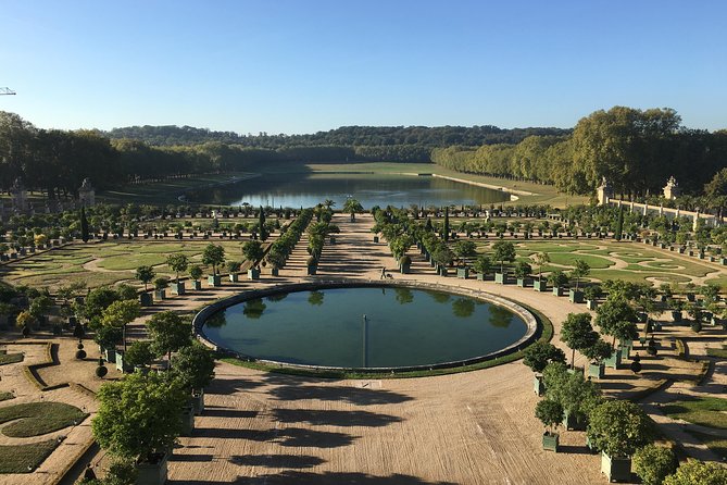 Versailles Palace Private Tailored Guided Tour With Hotel Pickup - The gardens: 45 minutes outside the palace