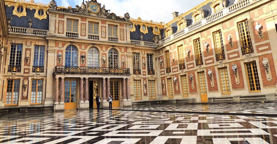 Versailles: Skip-the-Line Guided Palace Tour and Full Access - Key points to know before visiting Versailles