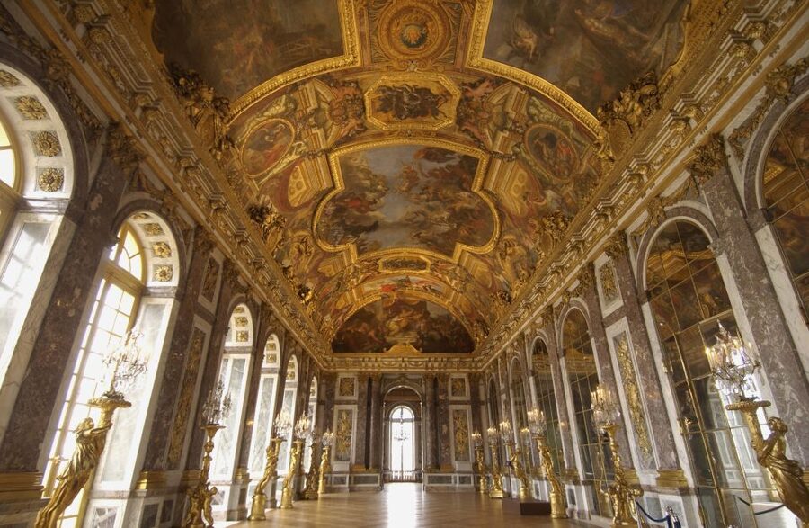 Versailles: Skip-the-Line Guided Tour of Palace with Gardens - Inside the palace: rooms built for royal theater