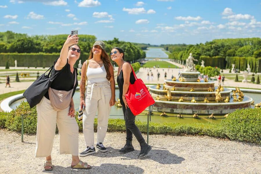 Versailles: Skip-the-Line Guided Tour of Palace with Gardens - The Queens Hamlet is special, but access is limited