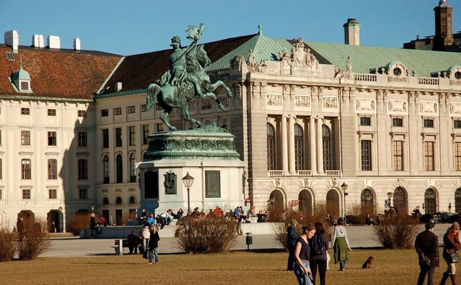 Vienna and Skip-the-Line Schönbrunn Palace Private Tour - What this four-hour Vienna tour is really trying to do