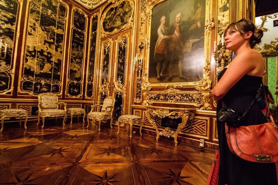 Vienna: Bus & Schönbrunn Palace Skip-the-Line Guided Tour - Who should choose this tour?