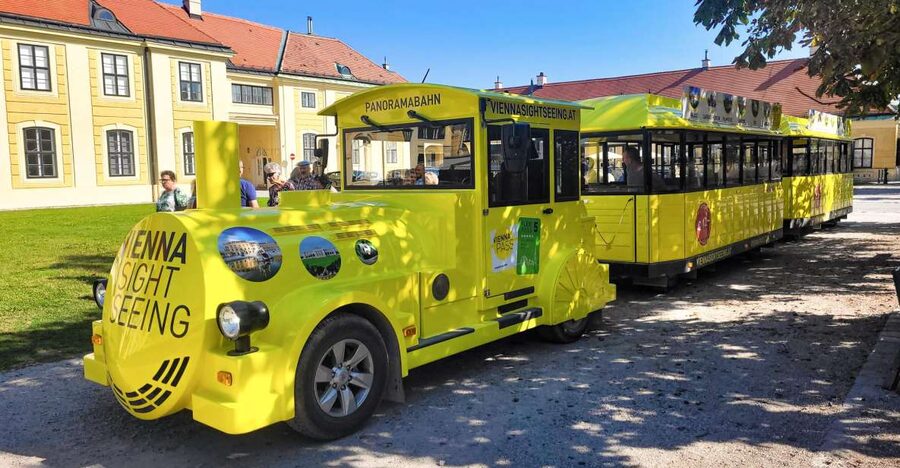 Vienna: Panorama Train Tickets to explore Schönbrunn Palace - The nine-stop route around the park