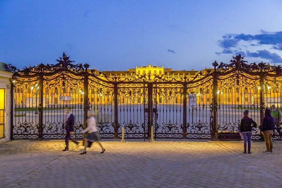 Vienna: Schönbrunn Palace & Gardens Skip-the-Line Tour - Practical advice for a smoother visit