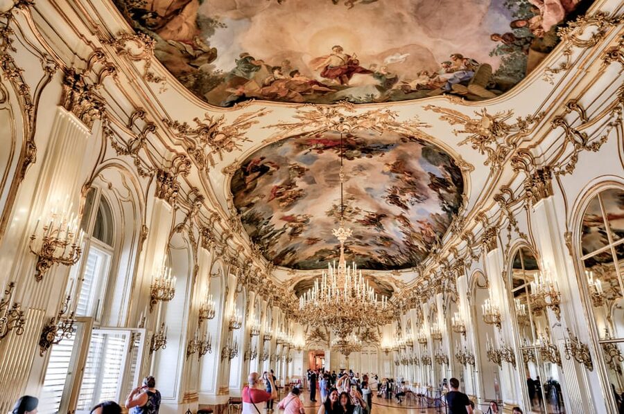 Vienna: Skip-the-Line Schönbrunn Palace and Gardens Tour - Meeting at the Group Center, not the palace
