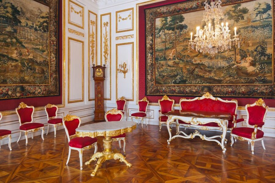 Vienna: Skip-the-Line Schonbrunn Palace Private Tour - What makes this Schönbrunn visit worth considering