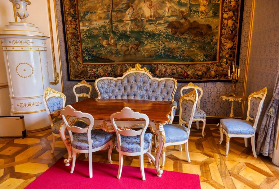 Vienna: Skip-the-Line Schonbrunn Palace Private Tour - Who should book this tour?