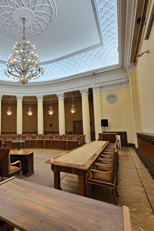 Warsaw: Palace of Culture and Science Guided Tour - Why the Palace of Culture matters in Warsaw