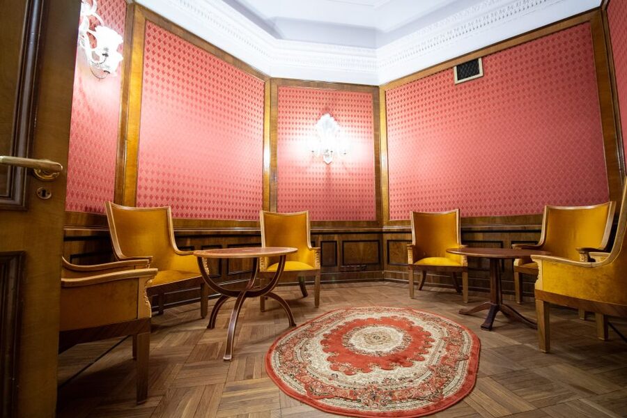 Warsaw: Palace of Culture and Science Tour with Terrace - A few practical tips before you go